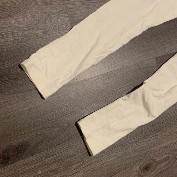 Fear of God Essentials Compression Pants Cream MD - Picture 3 of 11